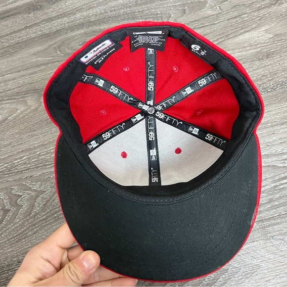 St. Louis Cardinals New Era Red Baseball Cap with Logo Size 6 7/8 - Picture 4 of 8